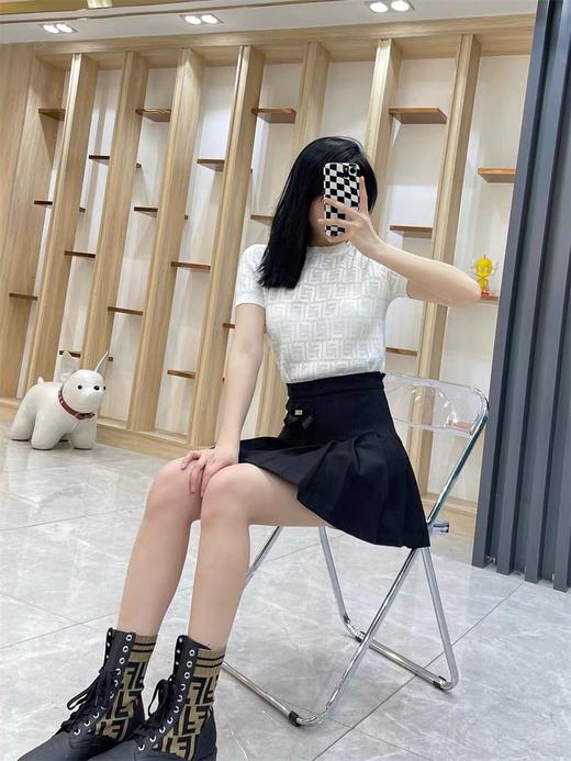 芬迪25春夏最新款双F短袖针织衫（SS） 商品图3
