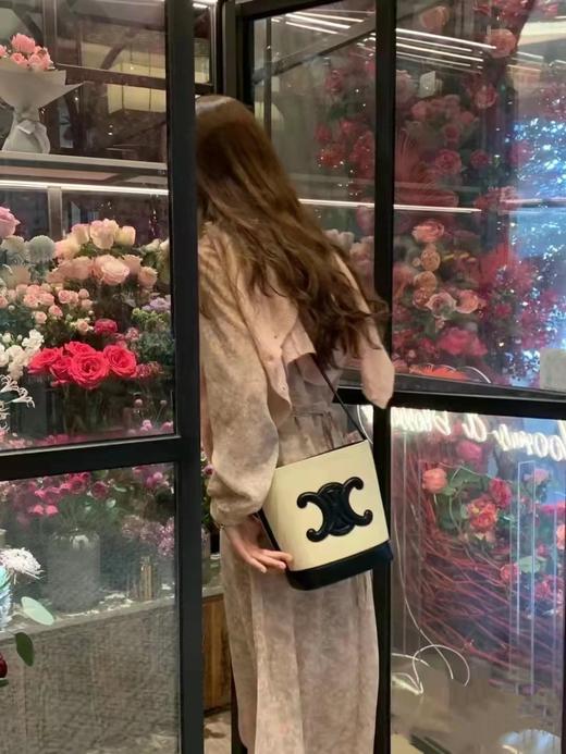 赛琳  黑白 cuir triomphe 水桶包 单肩包 斜挎包 （LZ） 商品图8