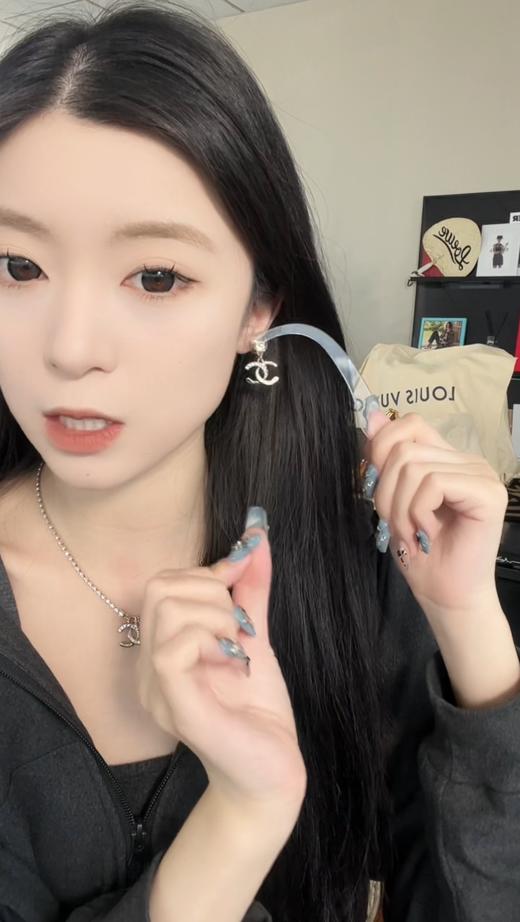 香奈儿  24P新款耳钉 金色方块水钻双C吊坠耳环 （XTY） 商品图3