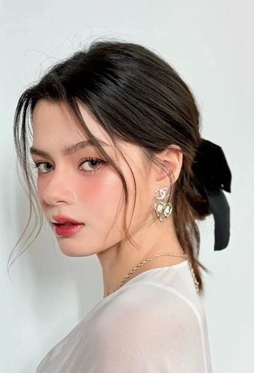 香奈儿双c吊白结爱心耳钉（XTY） 商品图1