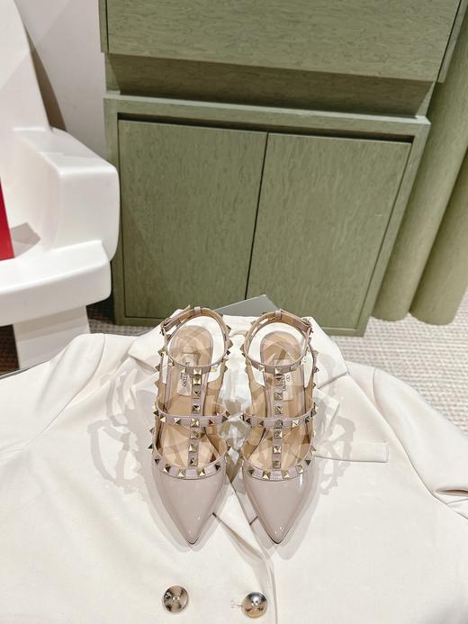 华伦天奴 2024ss  复古工艺金字塔大柳钉扣平底鞋/高跟鞋 双环 （DBG） 商品图2