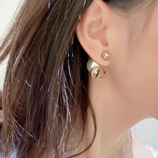 迪奥  金色CD字母大珍珠耳钉 （XTY） 商品图4