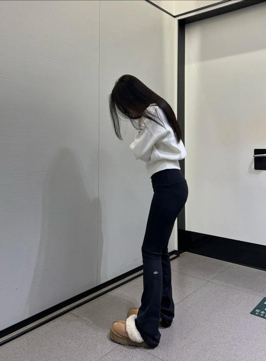 ALO  春季新品 高腰微喇裤 （SS） 商品图4