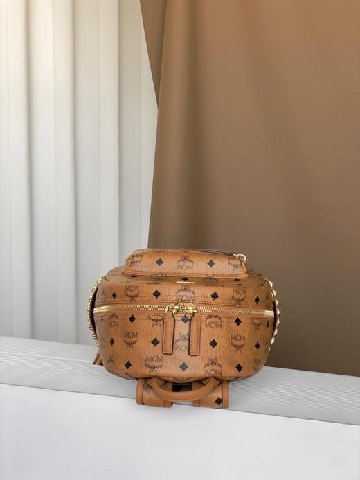 MCM 铆钉双肩包（MM） 商品图3
