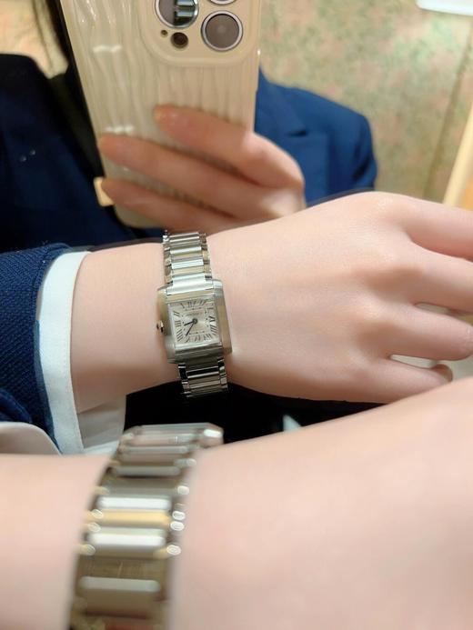 卡地亚 法国坦克系列WSTA0065 这款全新演绎的手表，不管是镶钻小号表款还是不带钻的表款，各有其独特之处(ZT*SH) 商品图5