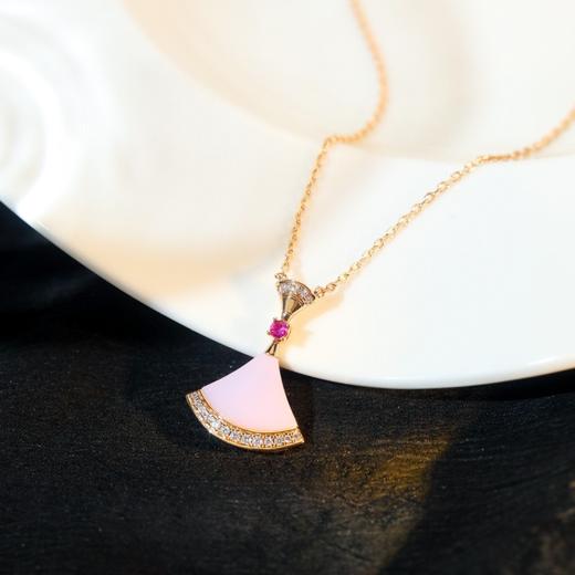 宝格丽  蛋白粉小裙子   项链  （XTY） 商品图3