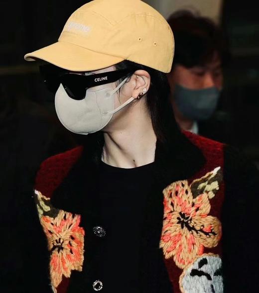 赛琳新款板材太阳眼镜 林小宅 徐璐同款墨镜 CL40197U（JH） 商品图2