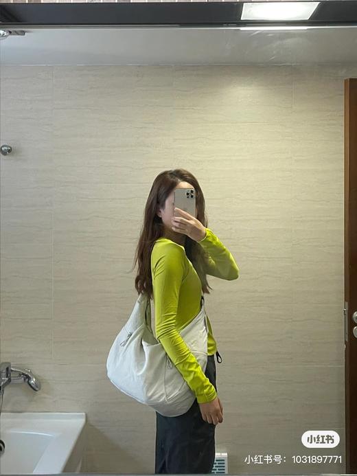 Lululemon 露露乐蒙 Slouchy Sling 13L 可颂包牛角包手提单肩包 （MT） 商品图3