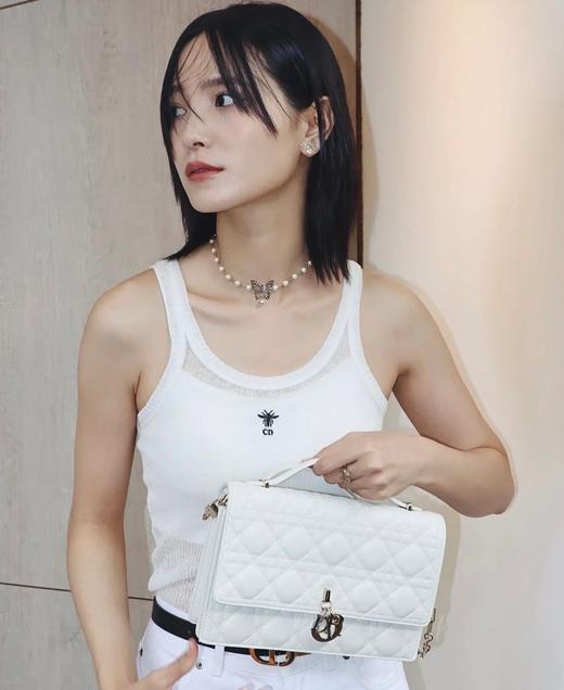 迪奥  浅金色蝴蝶珍珠项链女2024新款轻奢锁骨链法式颈链 （XTY） 商品图7