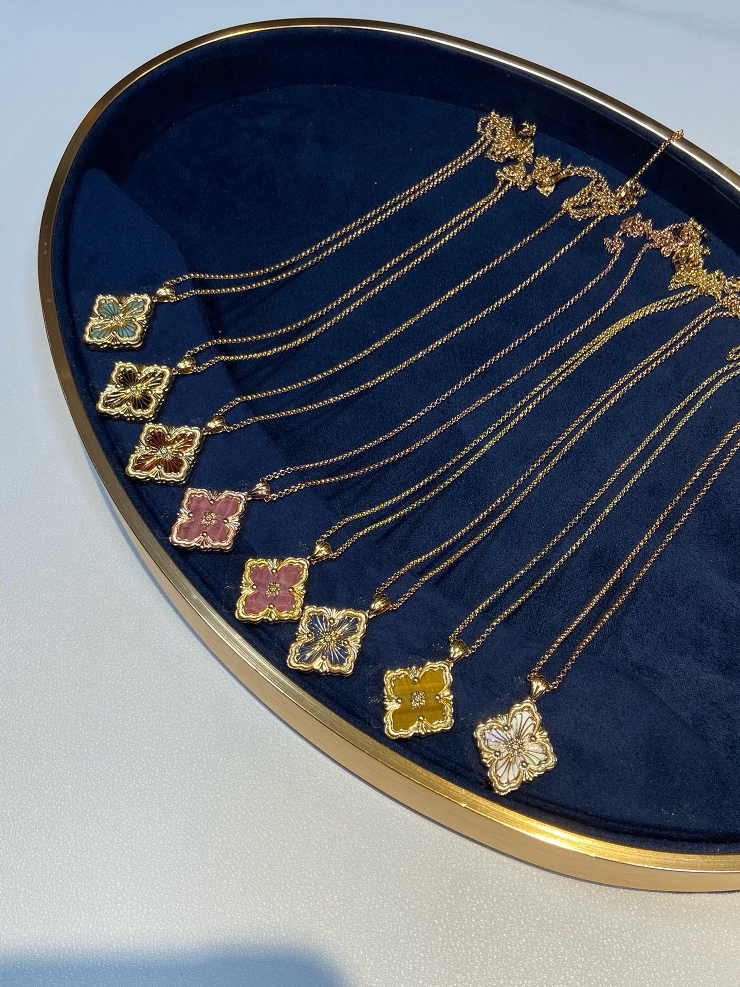 布契拉提项链：穿越时空的奢华之梦 在珠宝的世界里（XTY）