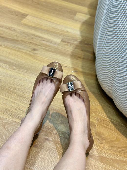 FERRAGAMO菲拉格慕 Vara 皮革 蝴蝶结 粗跟 玛丽珍鞋 （SS） 商品图8