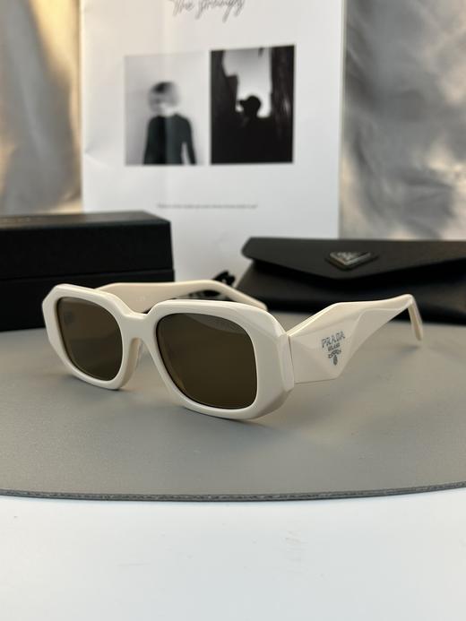 普拉达  SPR17   新款方形墨镜女大脸显瘦（JH） 商品图5