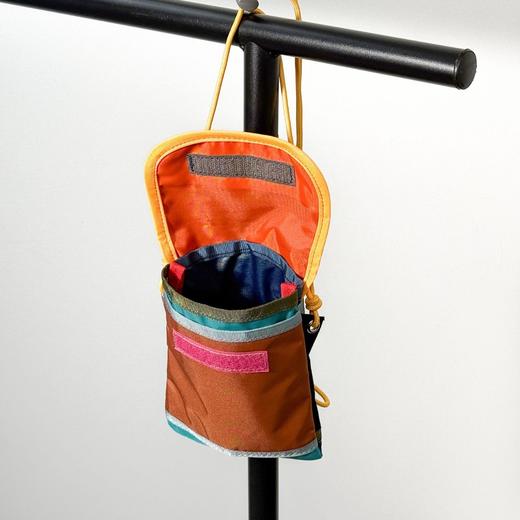 拼色时尚风！2025新款户外多巴胺撞色运动迷你斜挎包手机包！ 商品图2