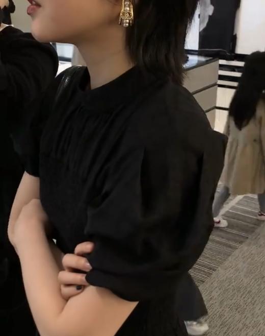 香奈儿 绝对不能错过的百年难遇的设计款 弯弯珍珠耳钉（XTY） 商品图2