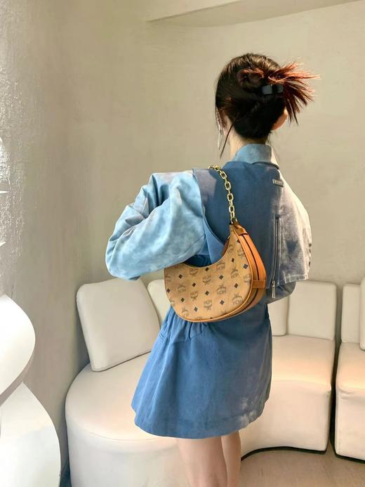 MCM  Aren Hobo小号半月包腋下斜挎包 （XM） 商品图4