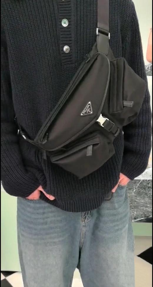 普拉达  24ss机能风秀款单肩、斜挎包 采用进口尼龙面料，顶级五金 (MM) 商品图4