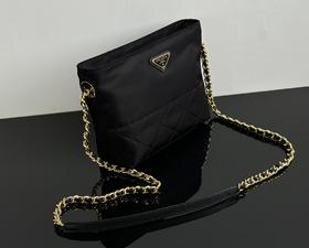 普拉达 朱珠同款新款尼龙链条包（MM）