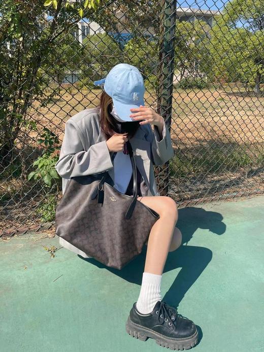 蔻驰-新款购物袋！City 33  pvc经典C字logo，pvc配皮款材质！（SS） 商品图8