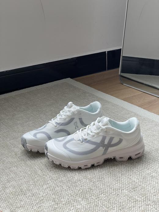 LOEWE X On昂跑 Cloudventure 2 联名系列 时尚舒适防滑耐磨 低帮 休闲跑步鞋（SS） 商品图3