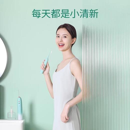 海尔家用电动牙刷便携式清洗口腔牙齿冲牙器护理冲刷一体 HTM1-5155洁牙套装 电动牙刷+冲牙器 商品图3