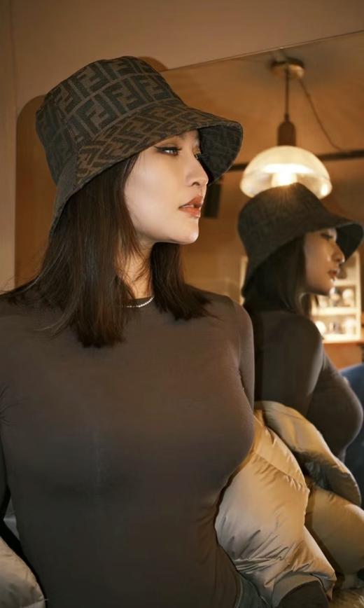 芬迪 春夏新款缎面面料双F老花渔夫帽（CO） 商品图4