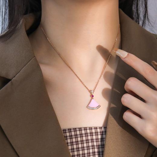 宝格丽  蛋白粉小裙子   项链  （XTY） 商品图2