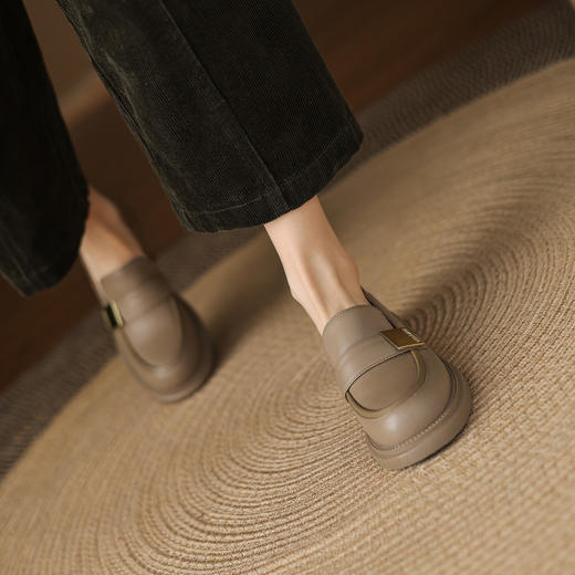 【预售5天】金属扣休闲乐福鞋舒适百搭增高显瘦简约复古单鞋小皮鞋女KYD&KY043 商品图3