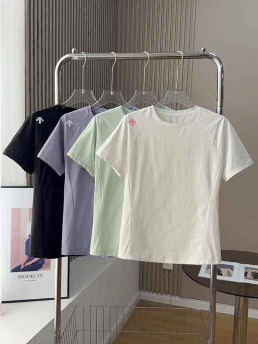 点此购买 迪桑特夏季女士短袖T恤 ly 323743 商品图0