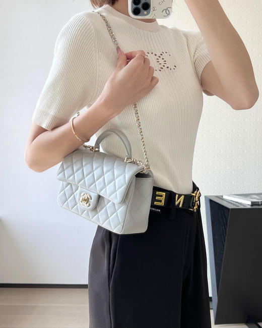 香奈儿  25P 新色 𝖢𝖥大𝖬𝗂𝗇𝗂手提包淡灰（LZ） 商品图2