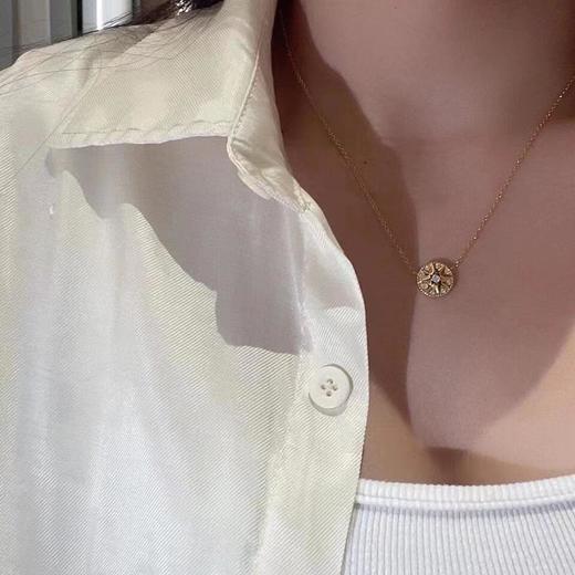 迪奥 满钻罗盘八芒星项链（XTY） 商品图3