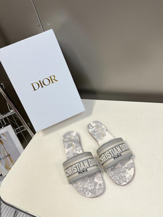 迪奥-【全新到货】经典款棉质3D立体刺绣印花凉拖鞋（DBG） 商品图5