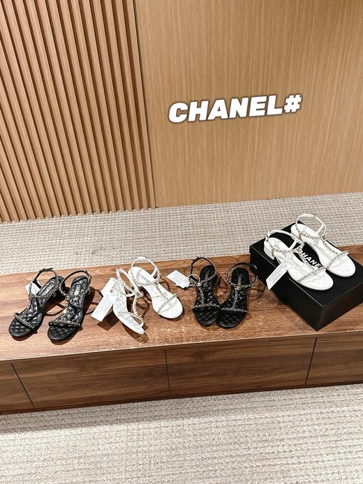 香奈儿秀款双C爱心扣金属链条凉鞋（DBG） 商品图0