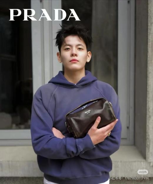 普拉达 25秀款旧油蜡皮饭盒包(MM) 商品图4