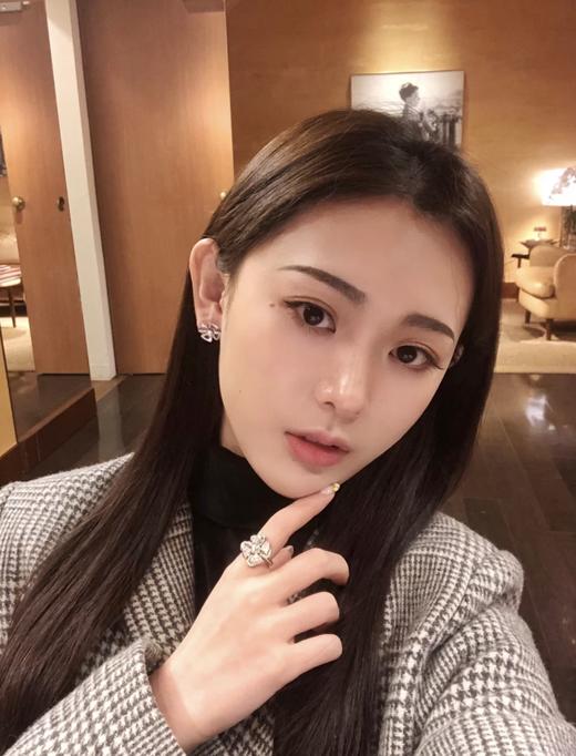 宝格丽 新款Fiorever咏绽系列罗马之花耳钉（XTY） 商品图2