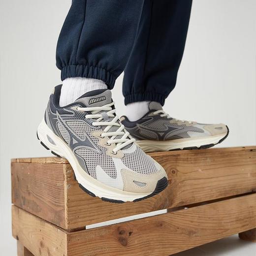 美津浓 男女同款跑步鞋 D1GH2235-06 商品图2