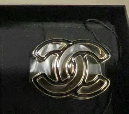 香奈儿 24a手工坊最新系列 镂空描边c胸针(XTY) 商品图5
