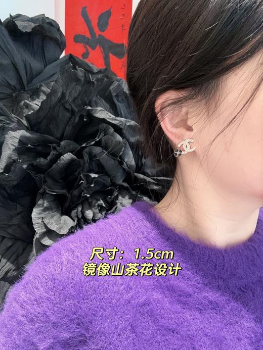 香奈儿 25春夏新款 小黑花双c耳钉 （XTY） 商品图7