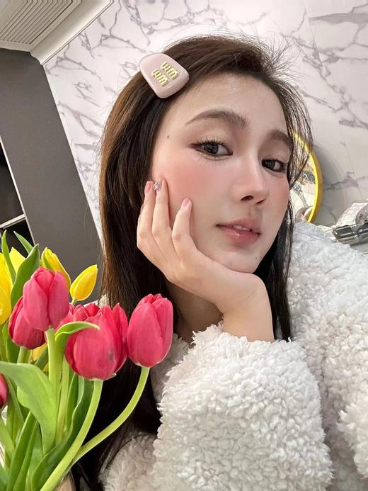 缪缪 漆皮发夹 鞠婧祎”同款（CO） 商品图3