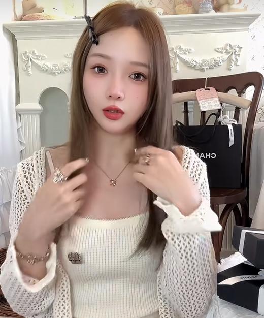 香奈儿 24早秋最新款绝美系列 黑花边包包胸针 (XTY) 商品图2