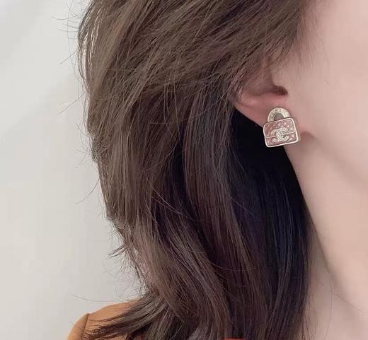 香奈儿 24春夏最新款绝美系列 包包耳钉 (XTY) 商品图11