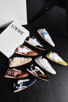 原厂订单LOEWE Ballet Runner 系列，名为芭蕾舞跑鞋，暴走阿甘鞋！ 罗意威平底休闲鞋，超级软，很舒适 （SS）