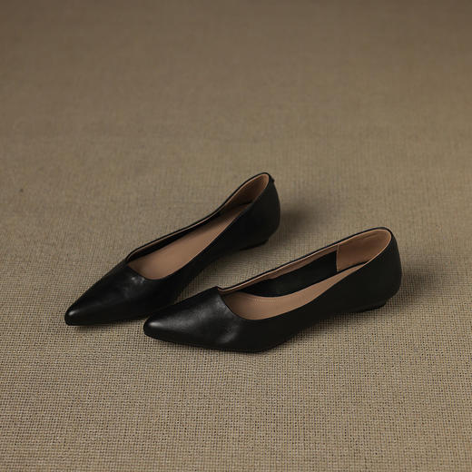 【预售5天】文艺复古单鞋女做旧春秋尖头浅口真皮时尚百搭舒适单鞋DMJFG&9539F 商品图3