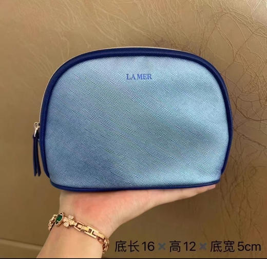 海蓝之谜化妆包真的中看又中用呀❗
正品保证，专柜套装拆卖
长16高12宽5
颜色做得绝美～PU皮质感很好炒鸡推荐哦❗便携大容量化妆包旅行收纳包洗漱包 商品图3