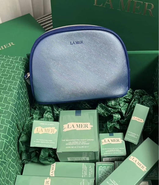 海蓝之谜化妆包真的中看又中用呀❗
正品保证，专柜套装拆卖
长16高12宽5
颜色做得绝美～PU皮质感很好炒鸡推荐哦❗便携大容量化妆包旅行收纳包洗漱包 商品图6