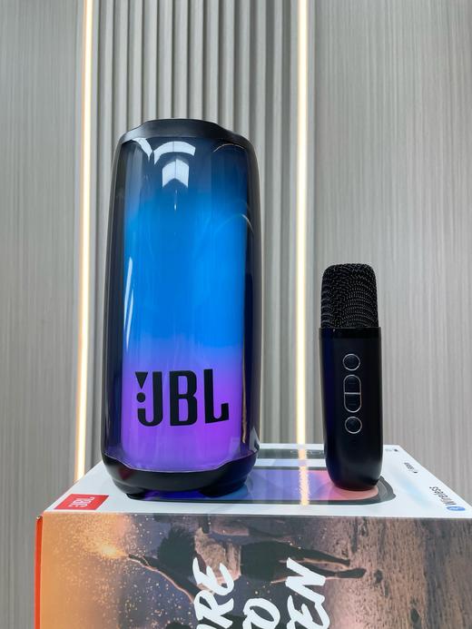 震动波能崩掉你的大牙！JBL新品脉动五代蓝牙音箱+K歌麦克风 商品图1
