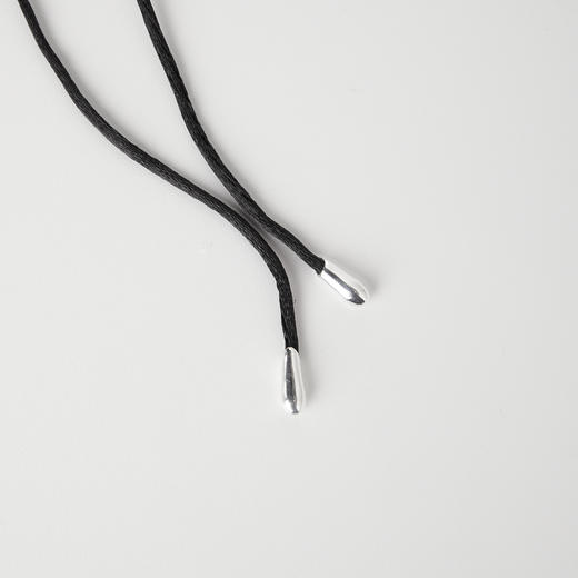 ROMI STUDIO 铜涤纶项链 简约气质可调节绑带黑绳项链 RWCRP34067【发货时间25-30天】 商品图4