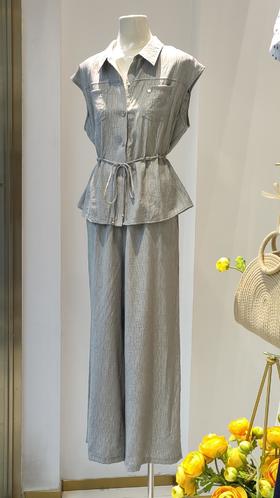 547056时尚气质款两件套天丝套装