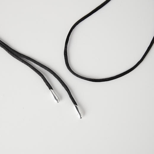 ROMI STUDIO 铜涤纶项链 简约气质可调节绑带黑绳项链 RWCRP34067【发货时间25-30天】 商品图3