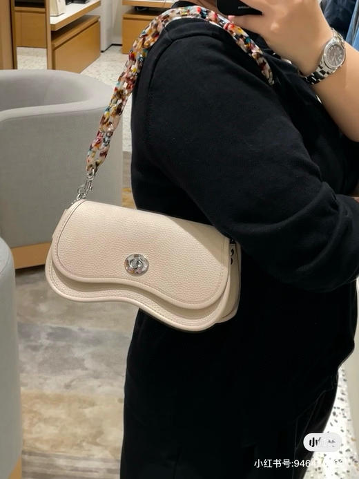¥ 1199🇺🇸Coach限定版Wavy Dinky女包，纯皮，全新包装 商品图5