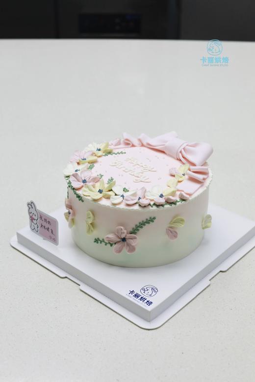 精致蝴蝶结裱花蛋糕 商品图2